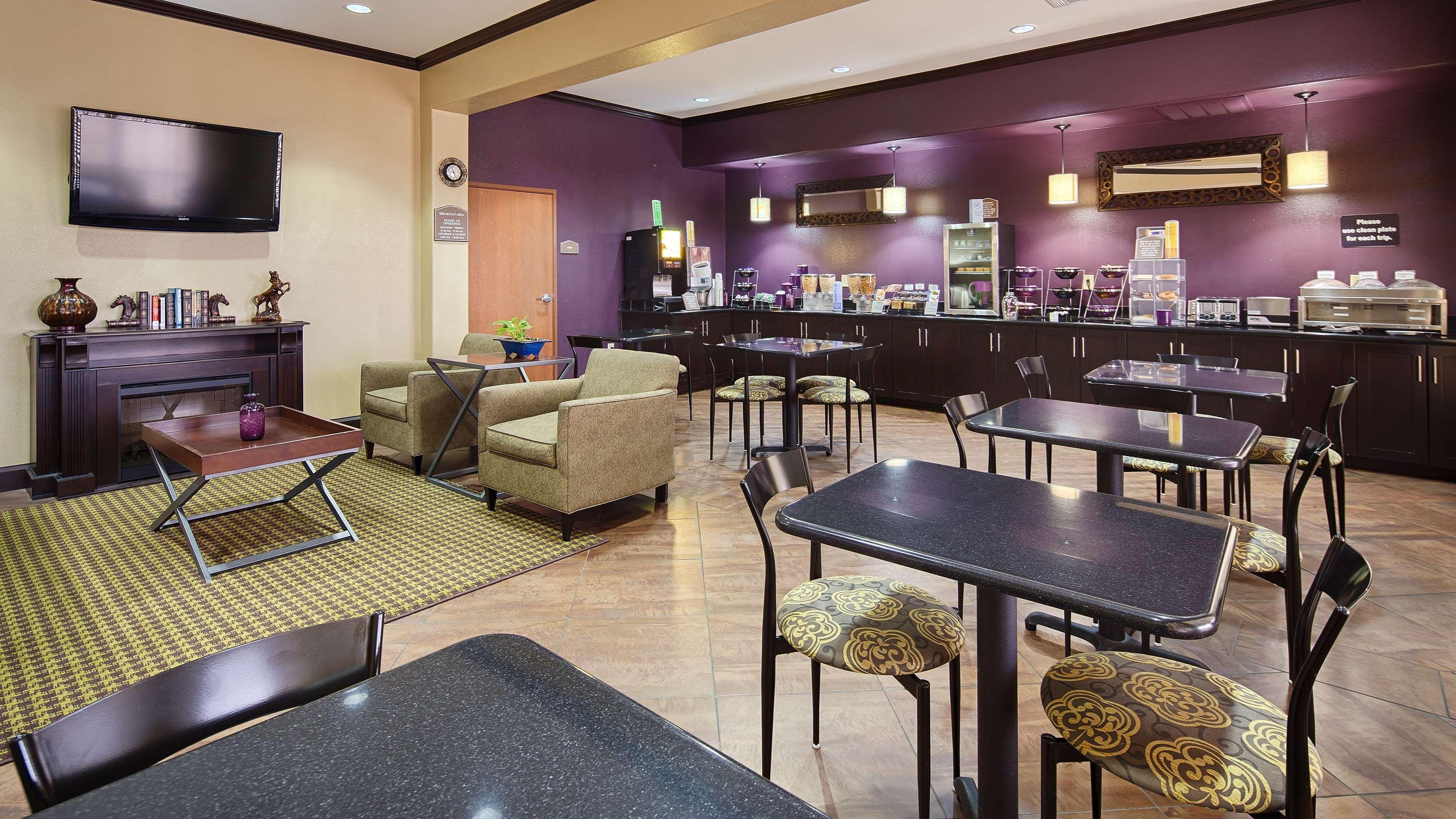 Best Western Giddings Inn & Suites Εξωτερικό φωτογραφία
