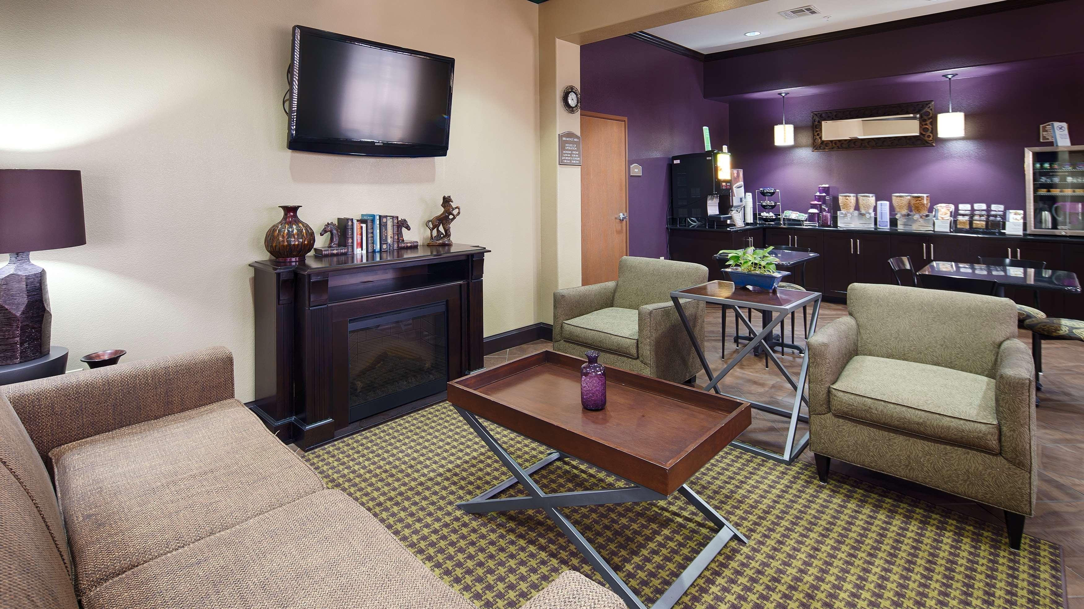 Best Western Giddings Inn & Suites Εξωτερικό φωτογραφία