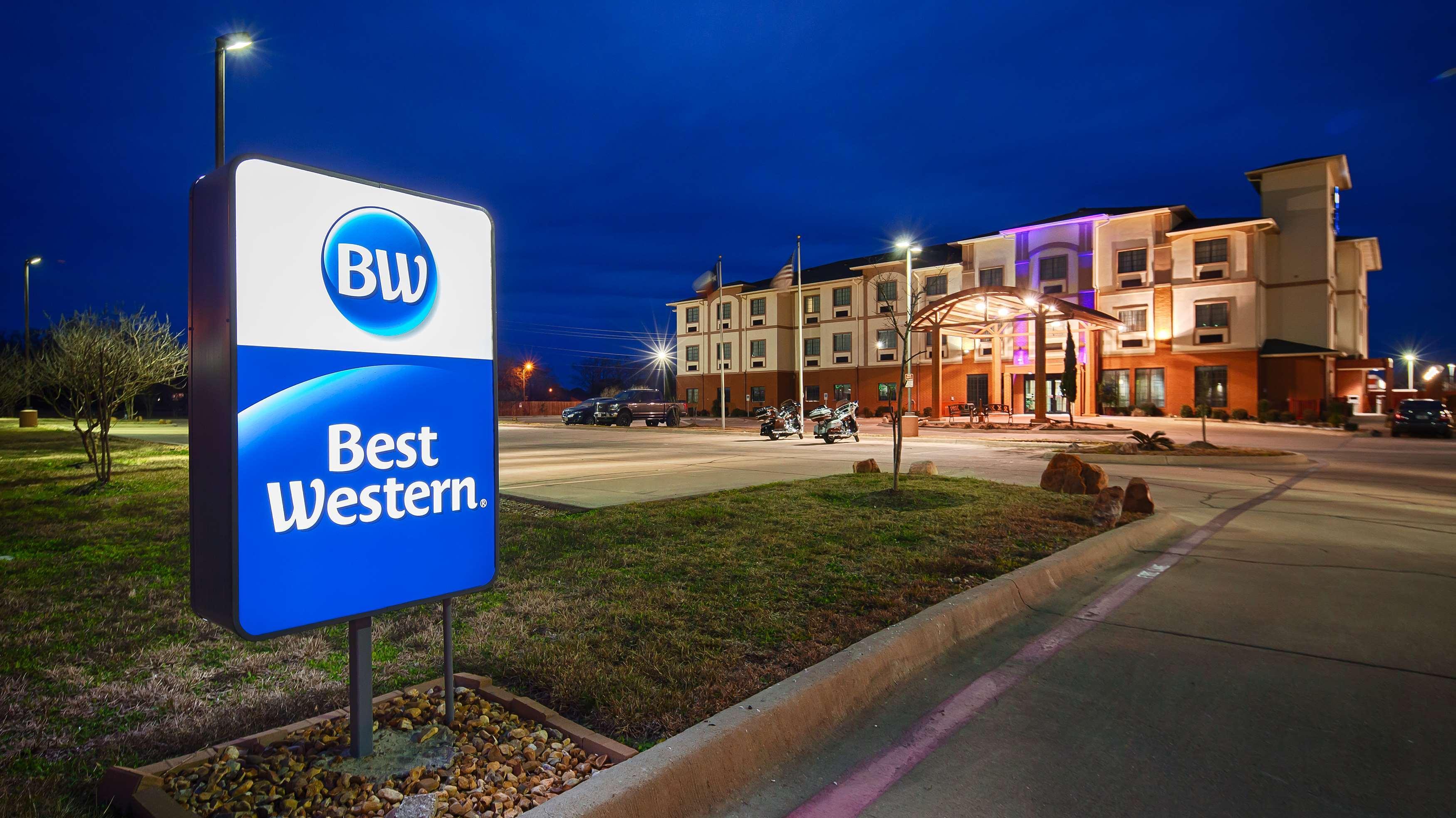 Best Western Giddings Inn & Suites Εξωτερικό φωτογραφία